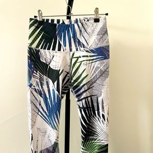 Apana graphic print leggings